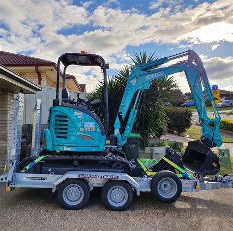 kobelco 2.5 tonne excavator